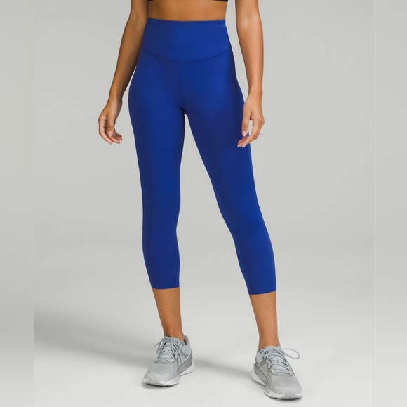Lululemon Base Pace Crop - Picture 2 of 6